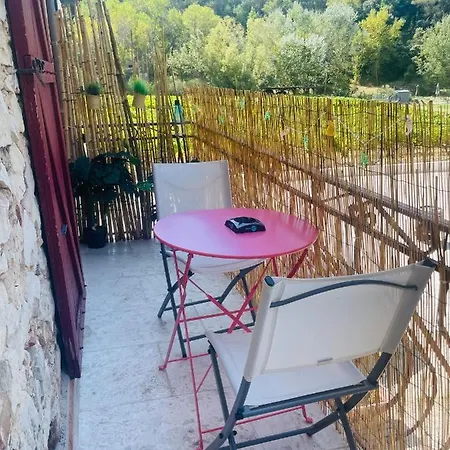 Appartement Au Calme Au Milieu Du Vignoble De Gigondas Exterior photo